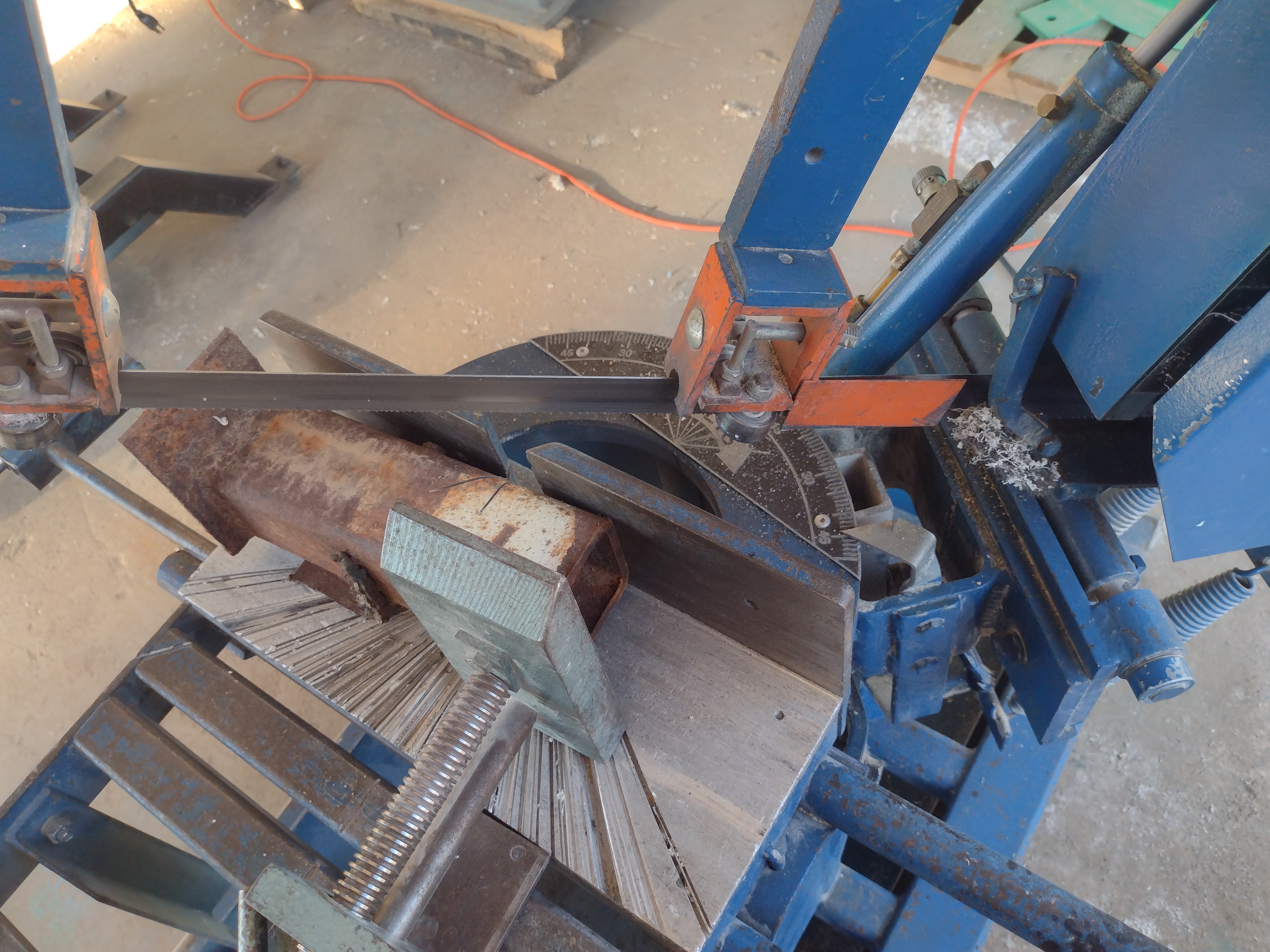 Used 11" x 14" Ellis Horizontal Mitering Bandsaw, Mdl 1800 #4167