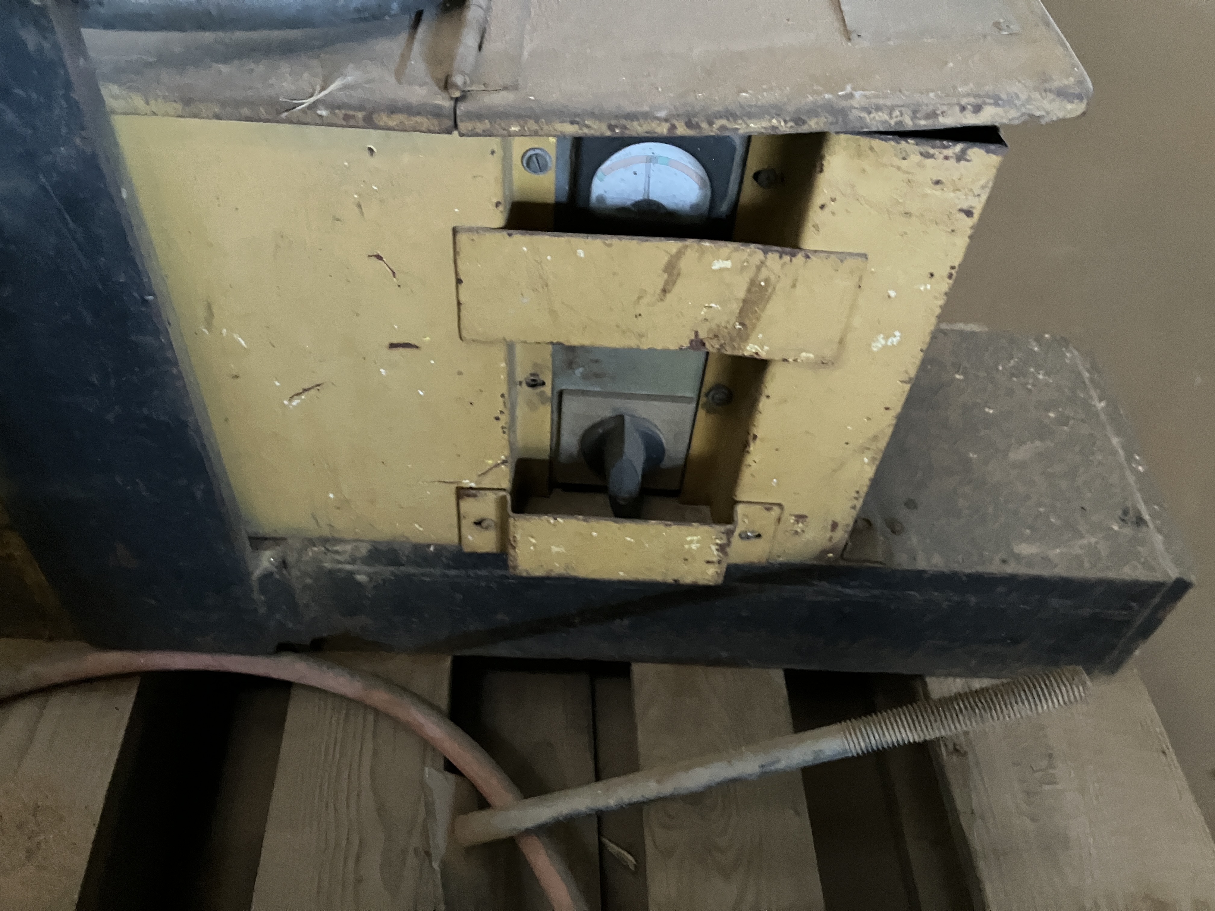 Used BM-80 Walker-Bux 8000lb lifting magnet,