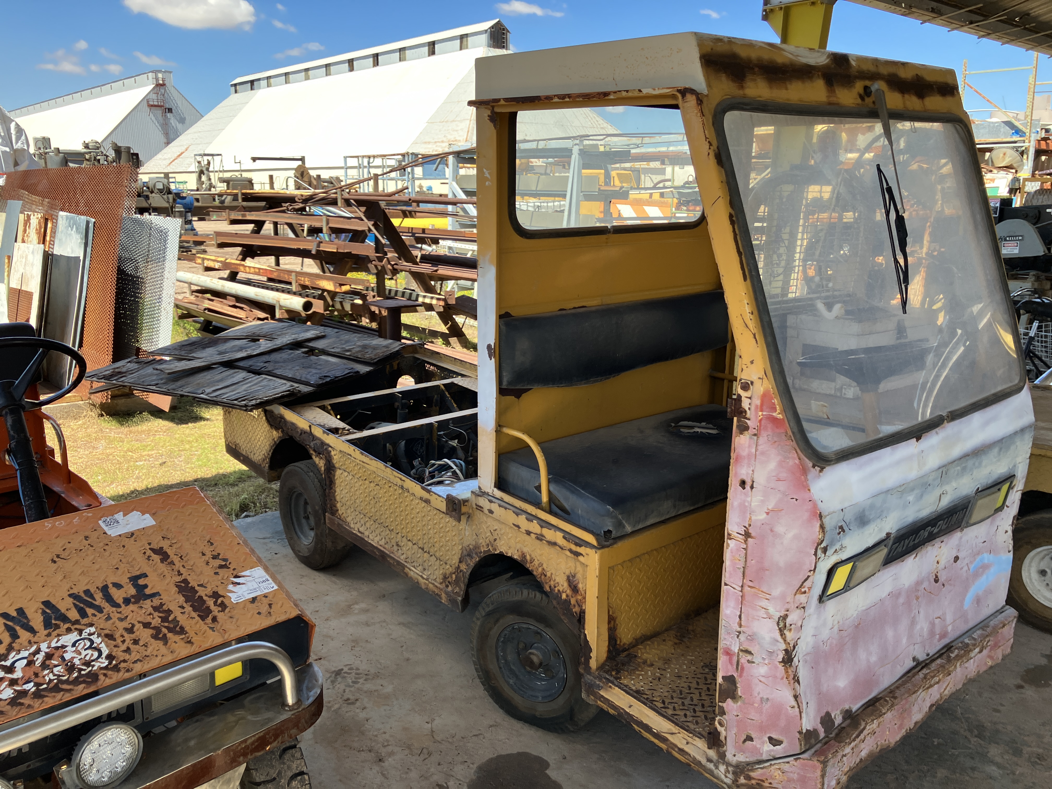 Used Taylor-Dunn 3 Volt Electric Cart #4250