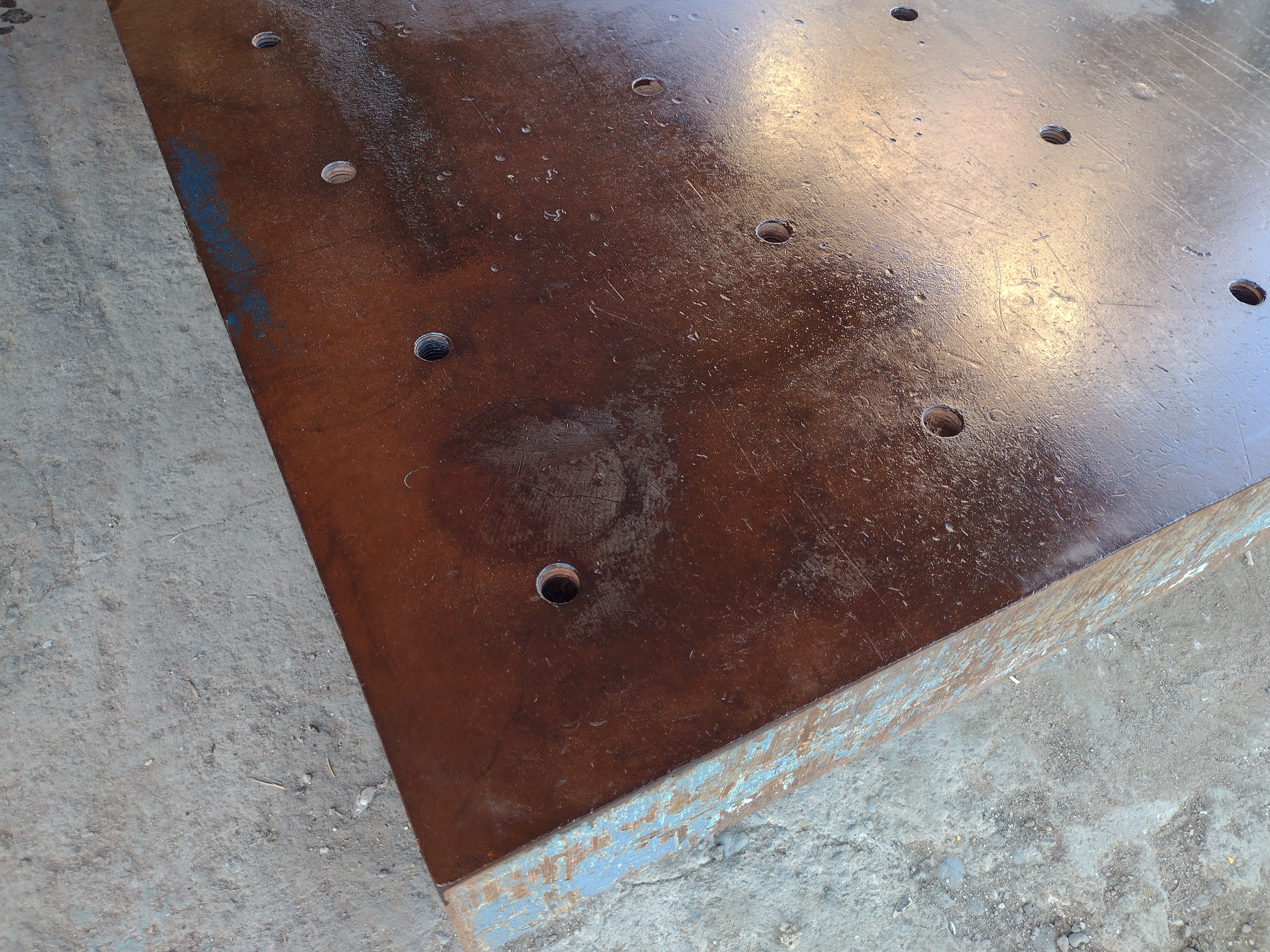 Used STEEL FLOOR PLATE #4182