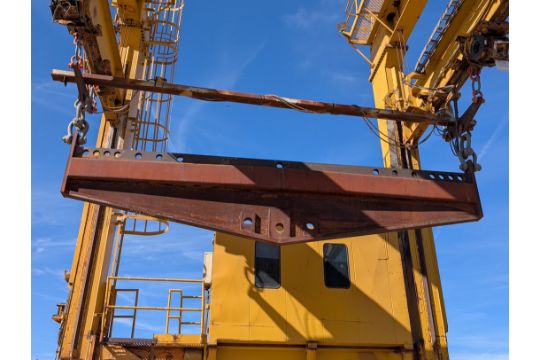 Used MARATHON LETOURNEAU ST-100 LETRO-PORT 50TON CAP. W/ SPREADER; APPROX. DIMS: 50'W X 29' DEEP #4273