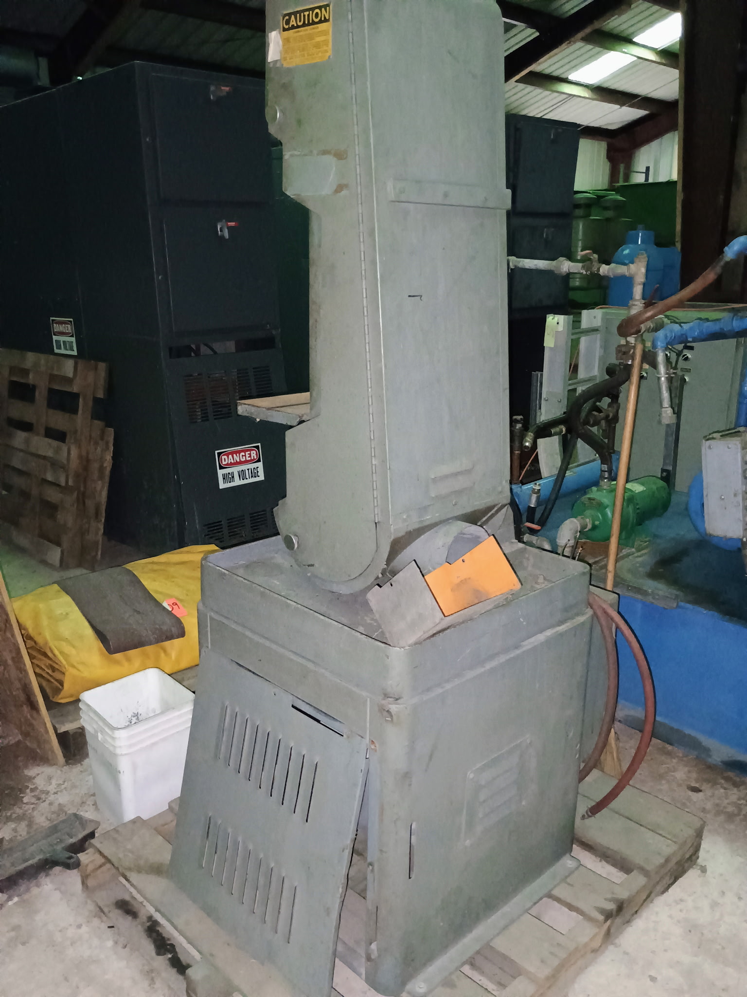 Used Hammond Model 1000-D-8 Abrasive Belt Grinder; S/N 1716