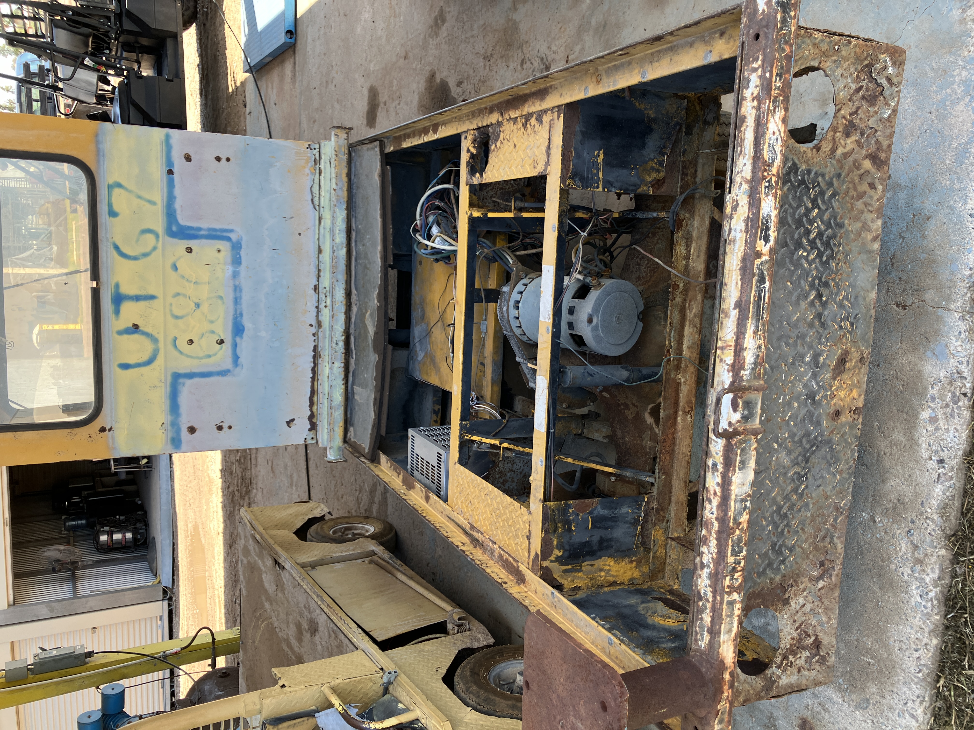 Used Taylor-Dunn 3 Volt Electric Cart #4250