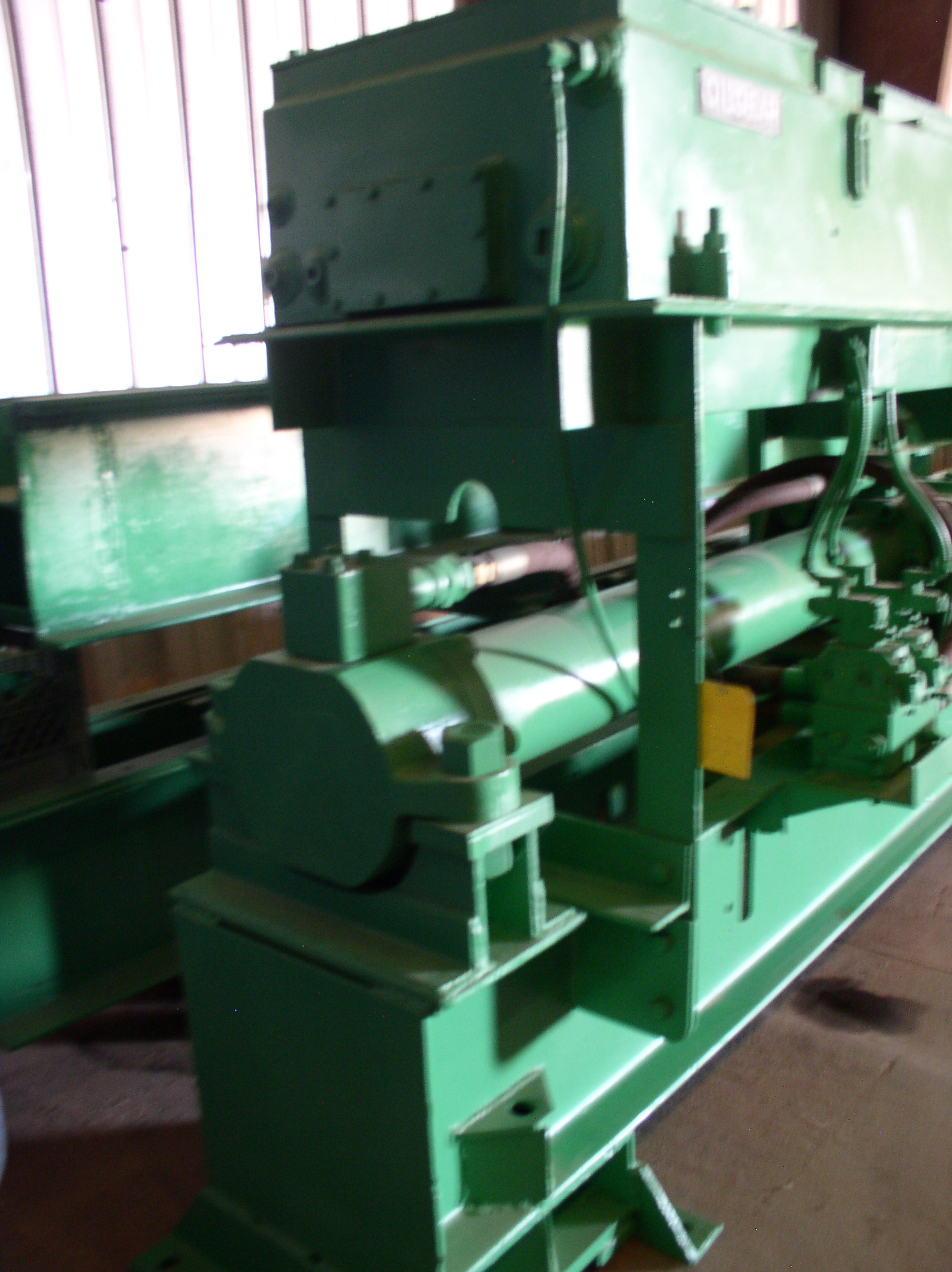 Used 40 Ton Wean-United Extrusion Stretcher; 60" stroke; 58' of track