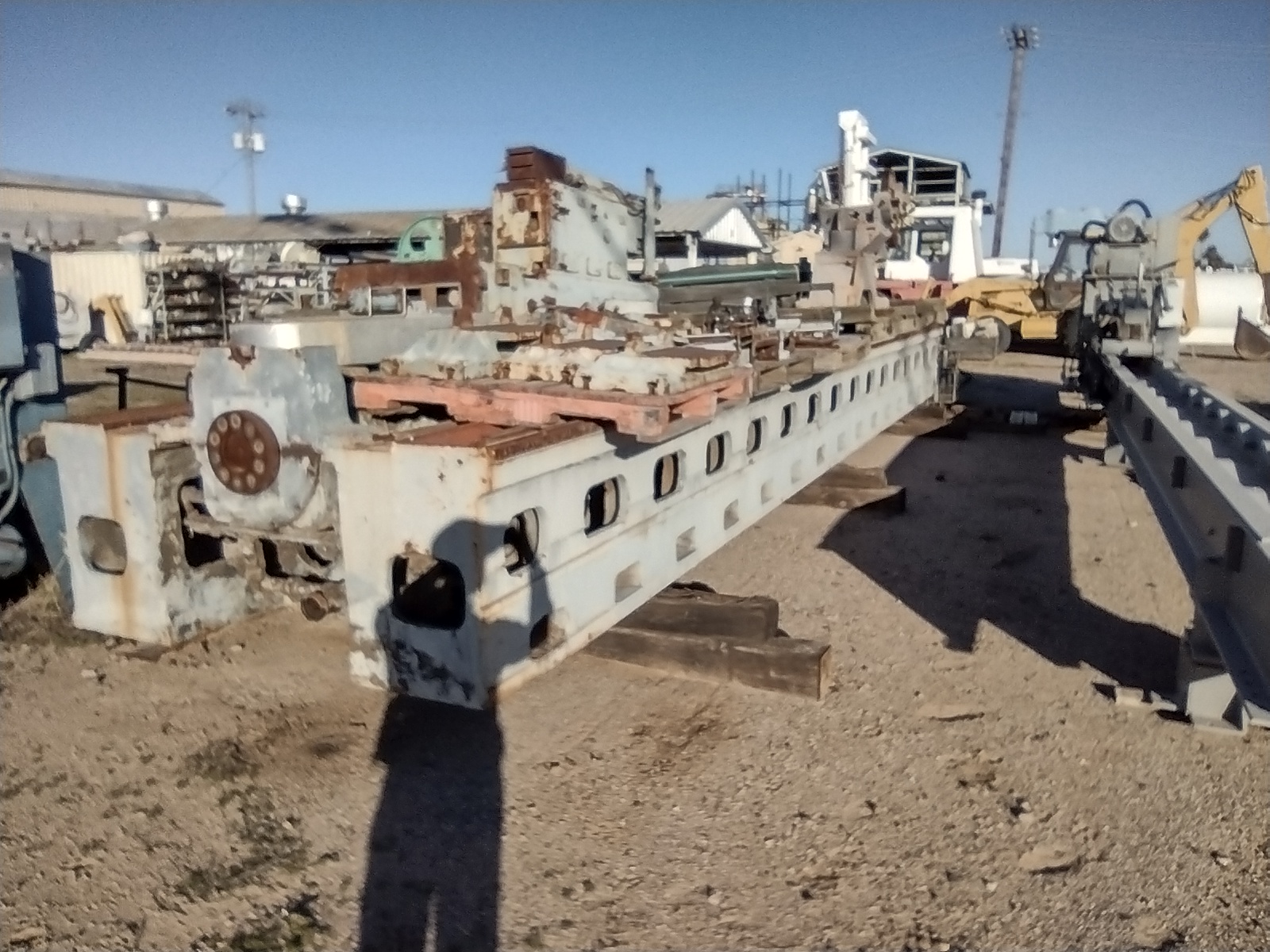 Used 50"/63" x 376" FARREL Model 69 A 4895 TRAVELING-HEAD ROLL GRINDER