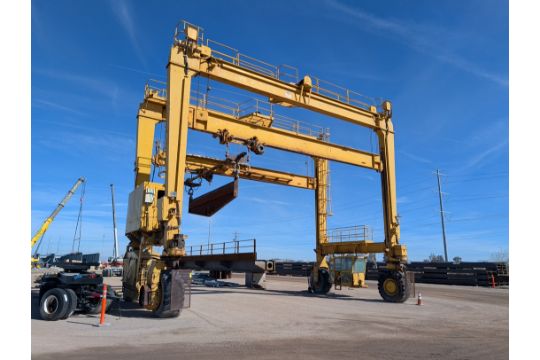 Used MARATHON LETOURNEAU ST-100 LETRO-PORT 50TON CAP. W/ SPREADER; APPROX. DIMS: 50'W X 29' DEEP #4273