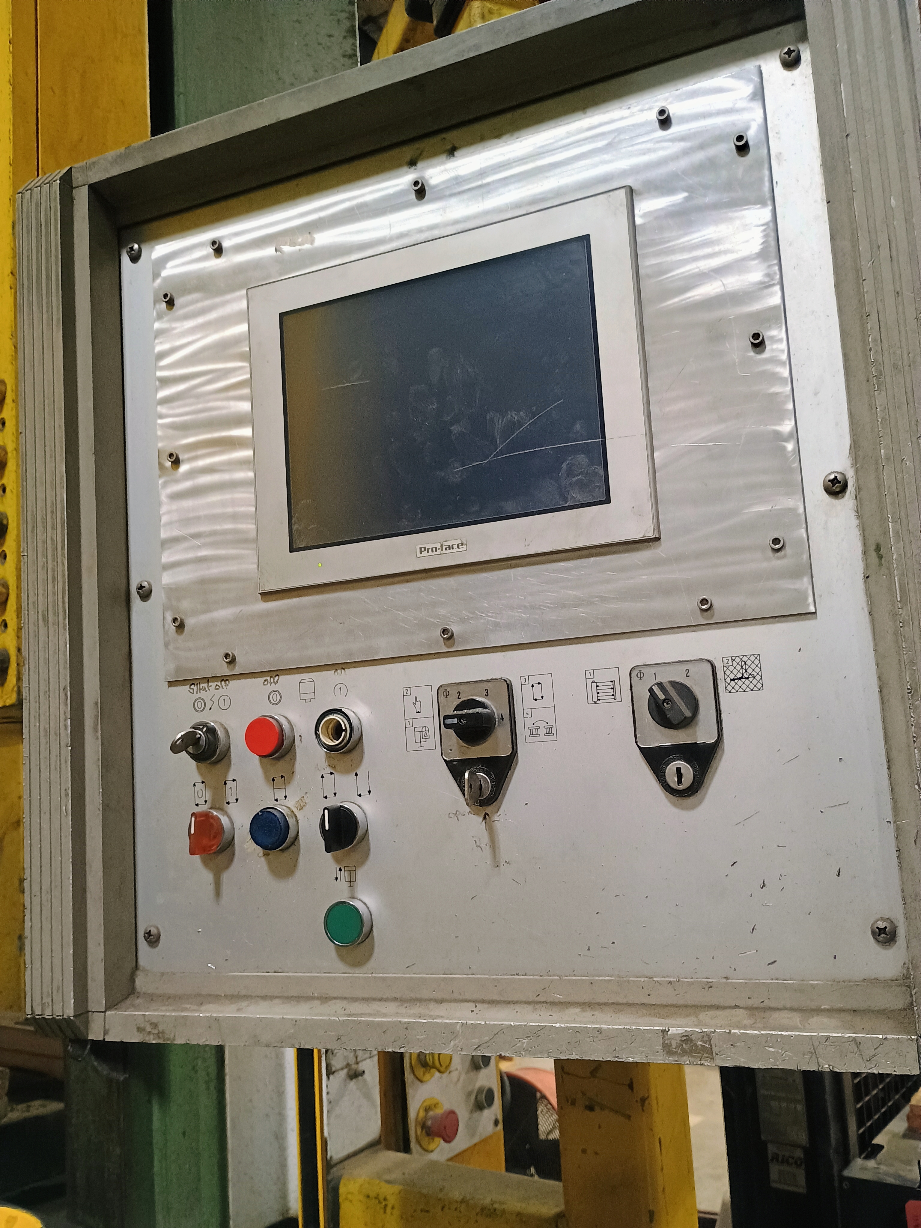 Used 1994 APT Straight Side Press DPA-H-400-25 #4293