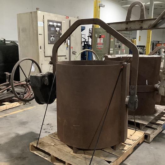 Used Industrial Equipment C.O. LIP POUR LADLE