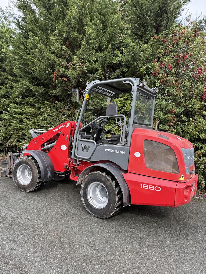 Used Weidemann 1880