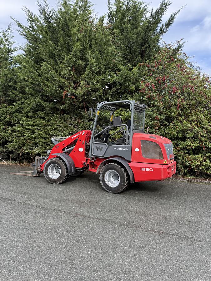 Used Weidemann 1880