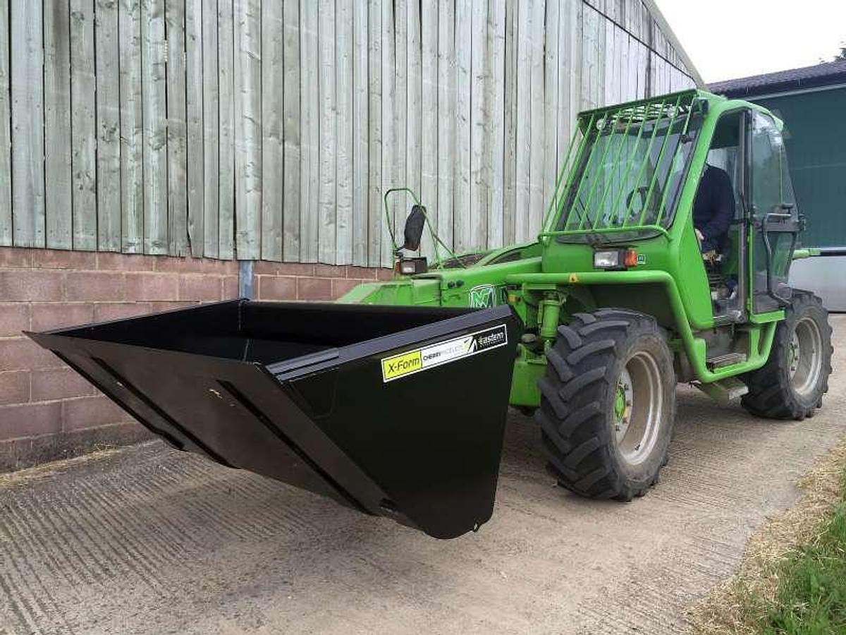 BK15-76 X-Form Bucket