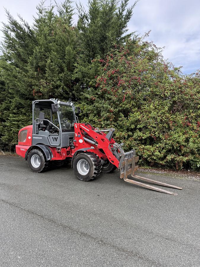 Used Weidemann 1880