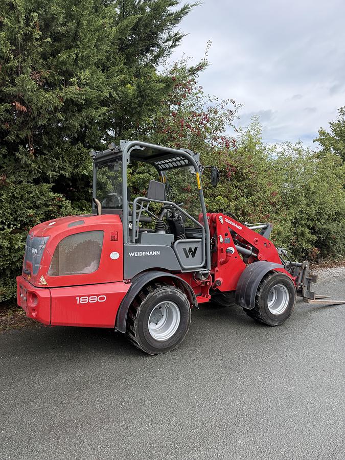 Used Weidemann 1880