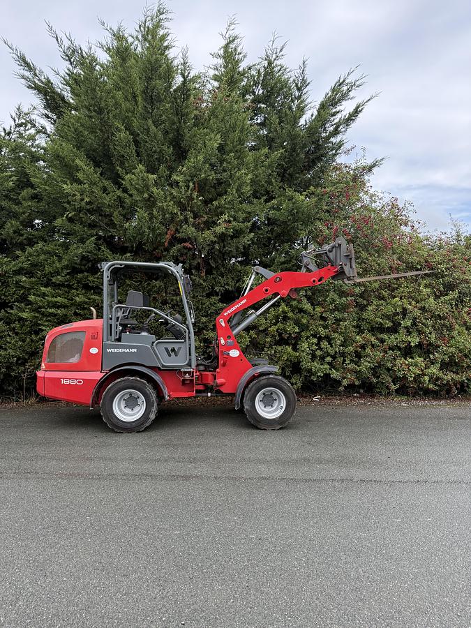 Used Weidemann 1880