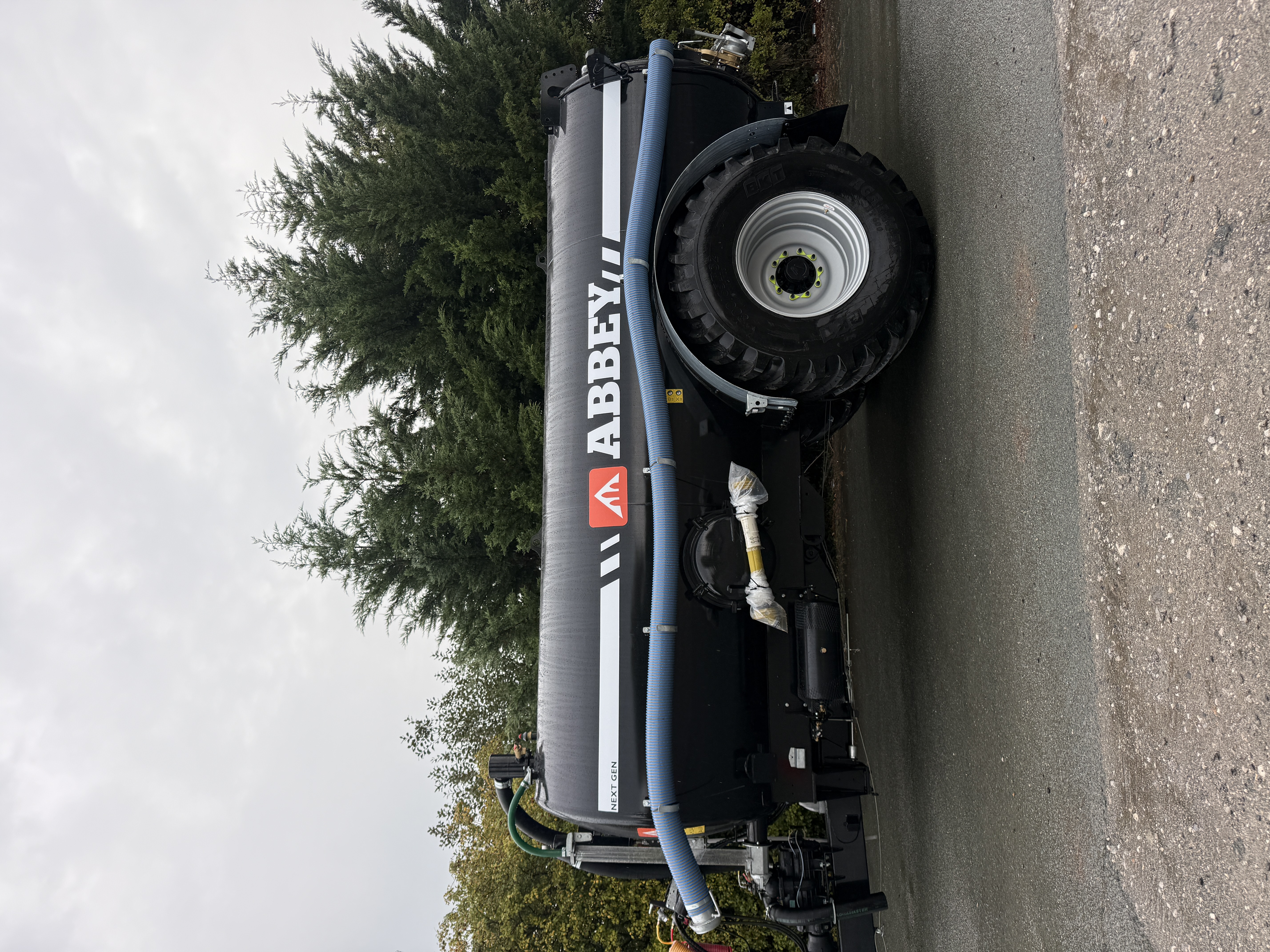 Abbey 3000 Gallon Recess Tanker