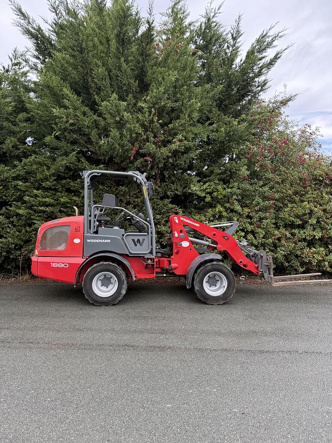 Used Weidemann 1880