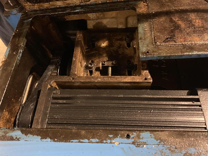 Used CINCINNATI MODEL 220-8 CENTERLESS GRINDER