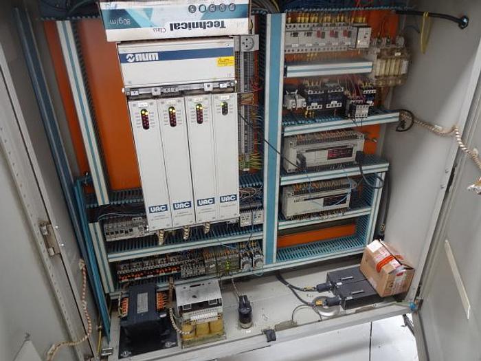 D'occasion Fraiseuse Huron MU Basic / CNC milling machine Huron MU Basic