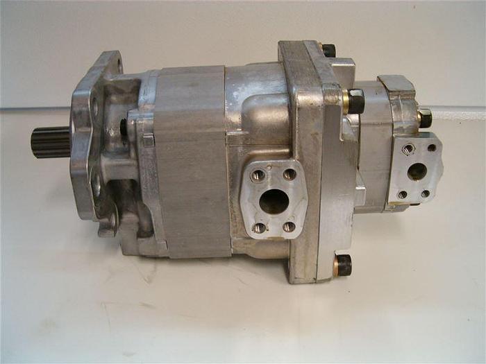 0 Komatsu 425-62-A1210 HYDRAULIC PUMP