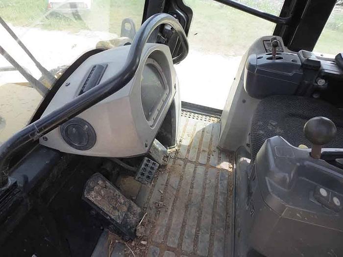 Used 2011 CATERPILLAR 963D
