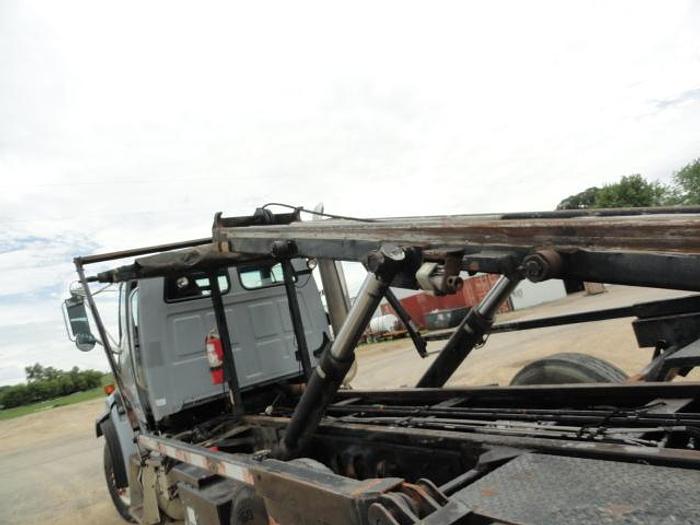 Used 2004 STERLING LT9500