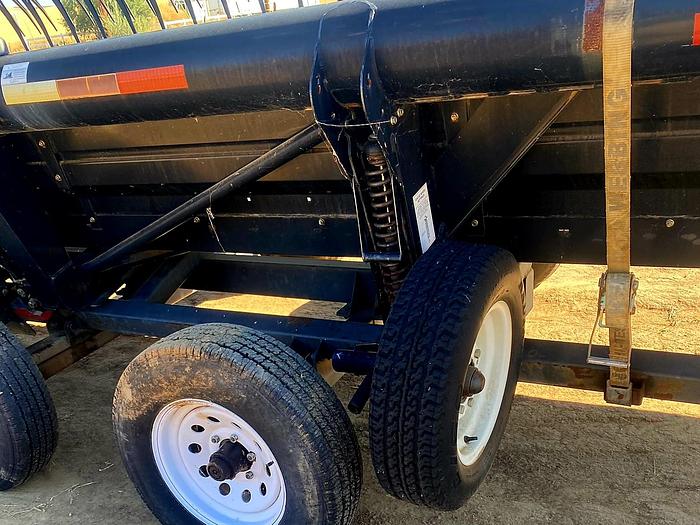 Used 2010 40' MacDon FD70 Draper Header