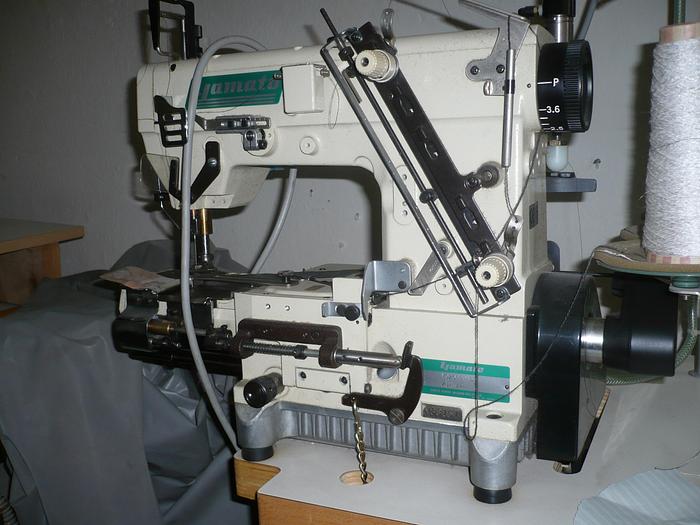 Gebraucht Doppelkettenstichmaschine YAMATO VC2608-NL/UTA2 - 2-Nadel-Freiarm