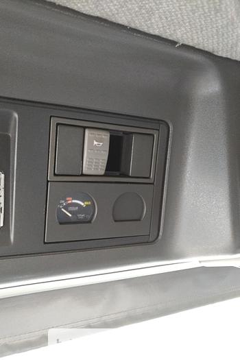 Used 2001 IVECO Eurotech 190E27 R 19 ton isothermic box lorry