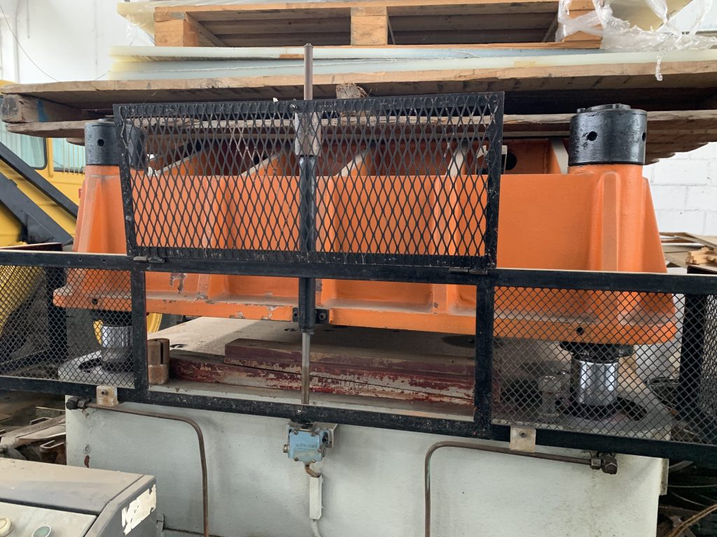 Used Pressa fustellatrice marca Comaco