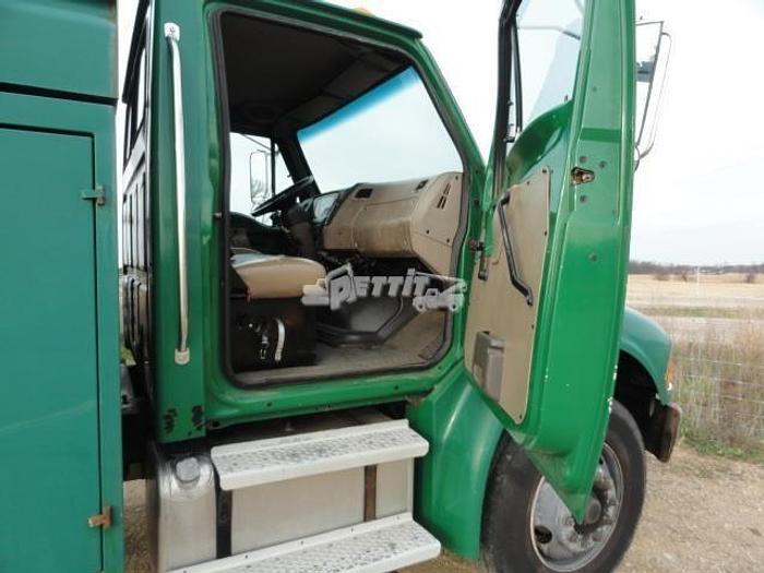 Used 2004 STERLING ACTERRA