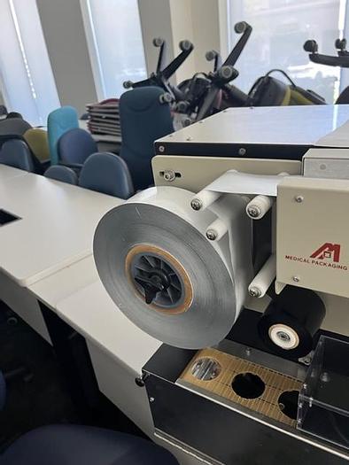 Used Used Table-Top Liquid Cup Filler