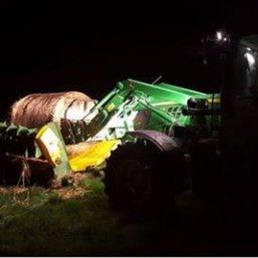 Chainless 2000 Round & Square Bale Feeder