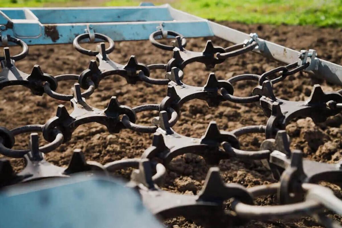 Regener8r Hydraulic Folding Chain Harrows