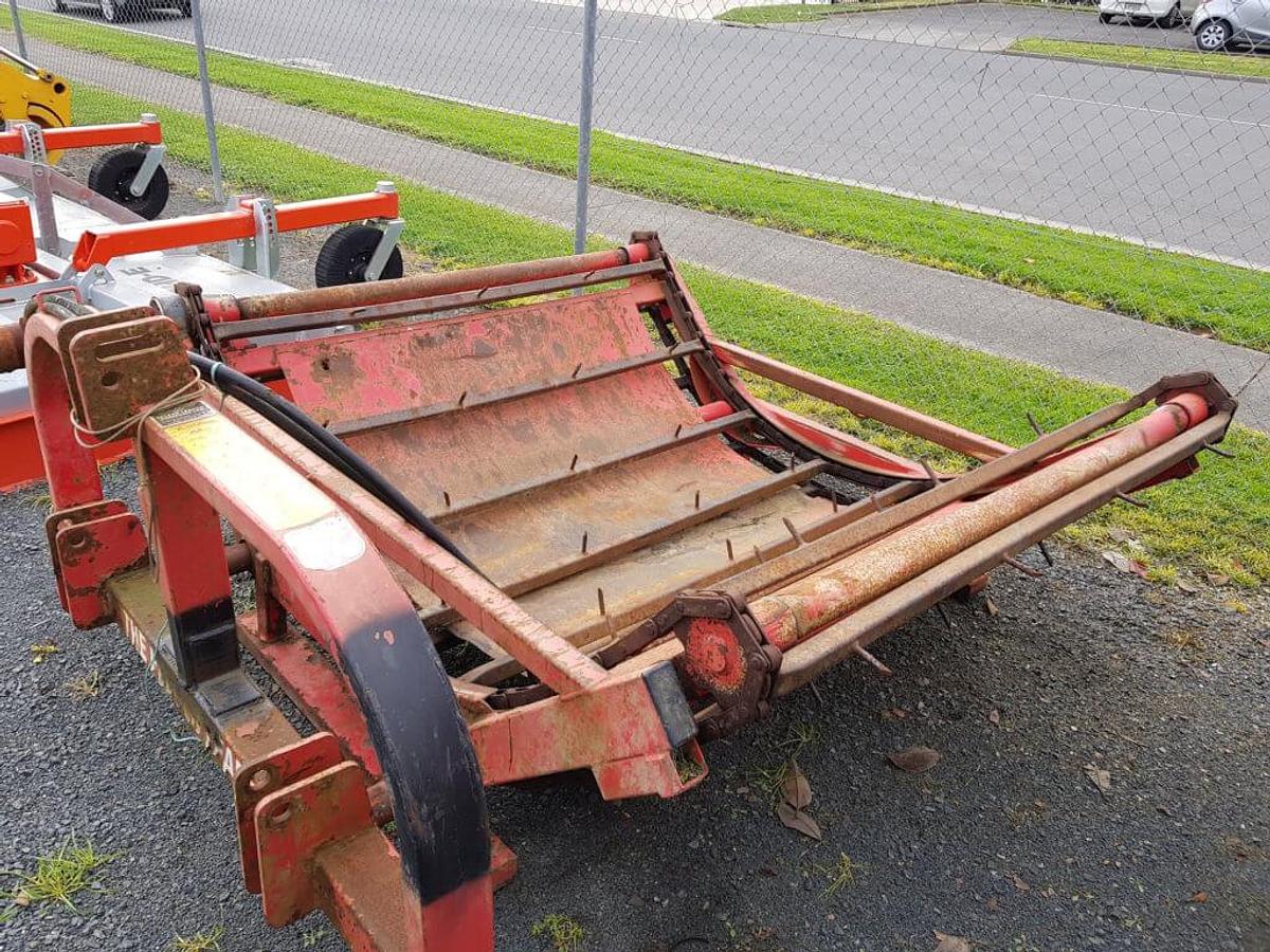 Used Feeder Leader Bale Feeder | Bale Wagon | Feedout