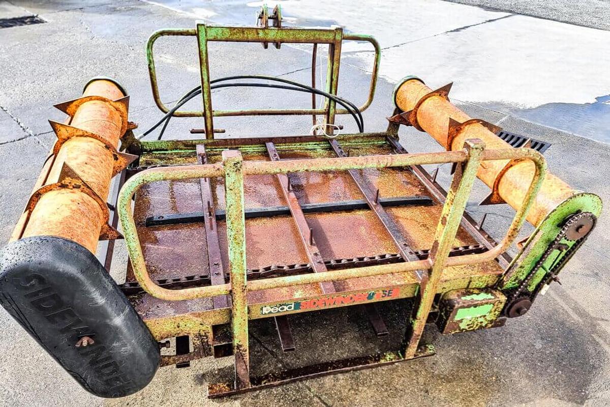 Used Read 3ptL Bale Feeder