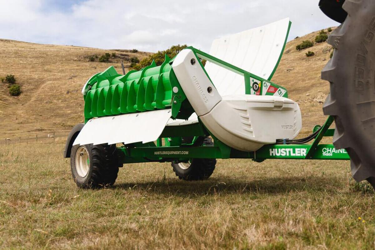 Trailed Chainless Bale Processors