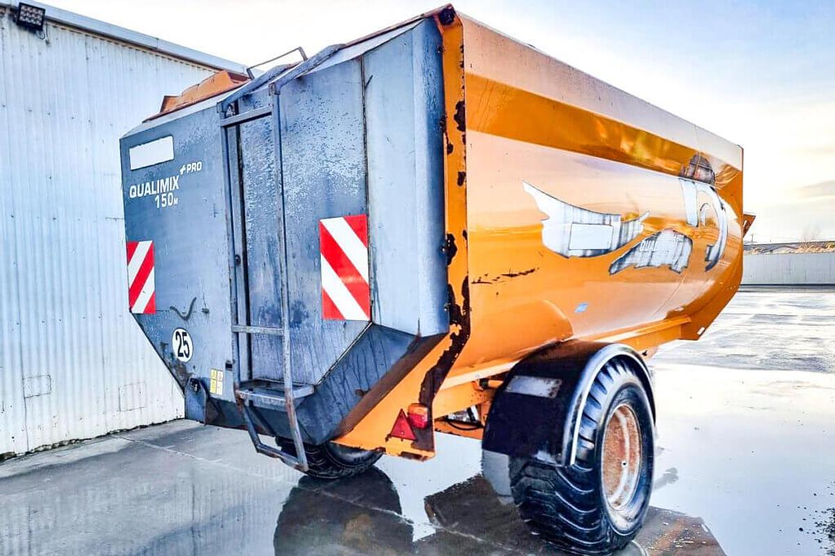 Used Lucas G Qualimix 150 Diet Feader Wagon