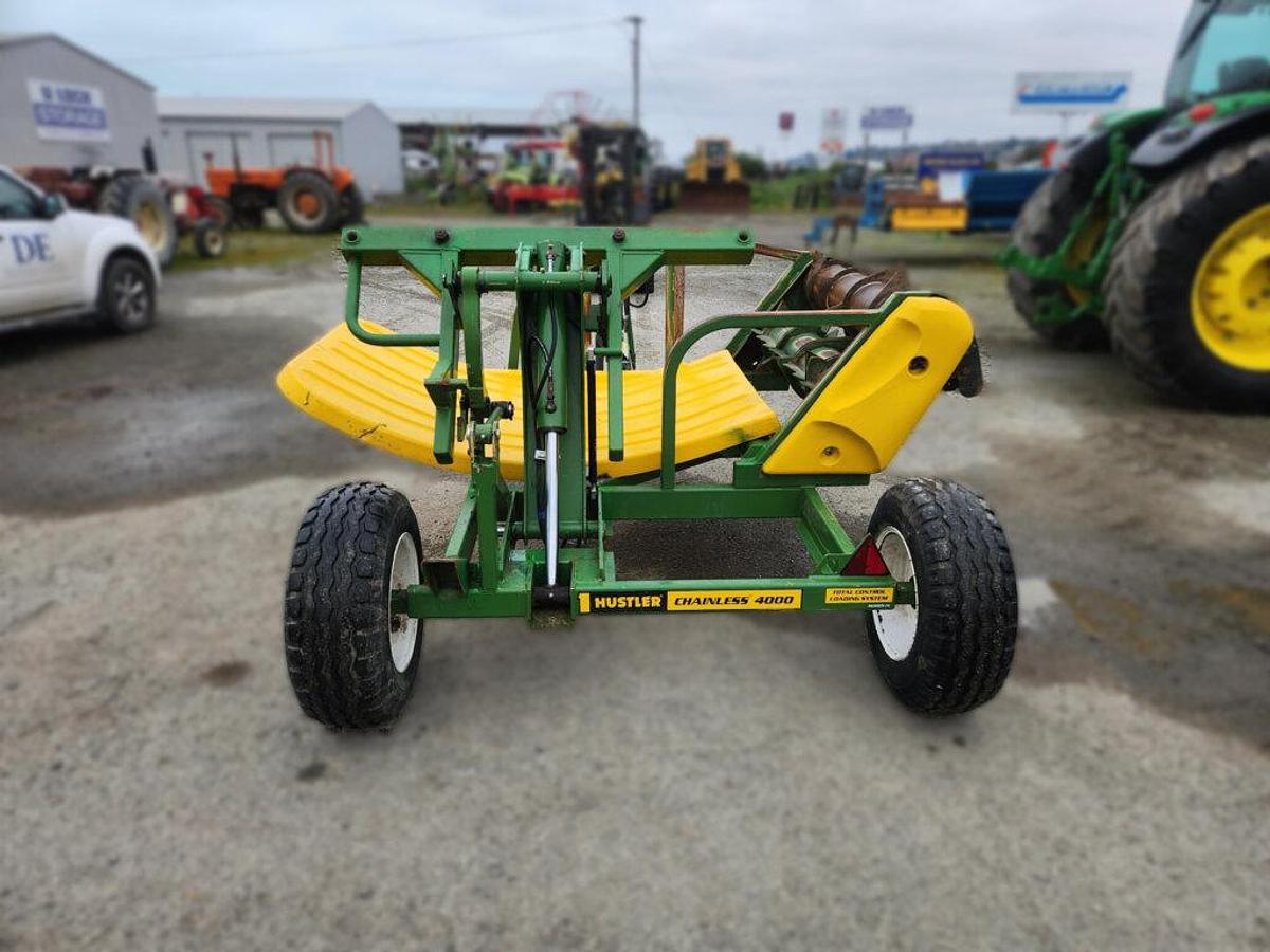 Used Hustler Trailed Chainless CH4000 Bale Feeder