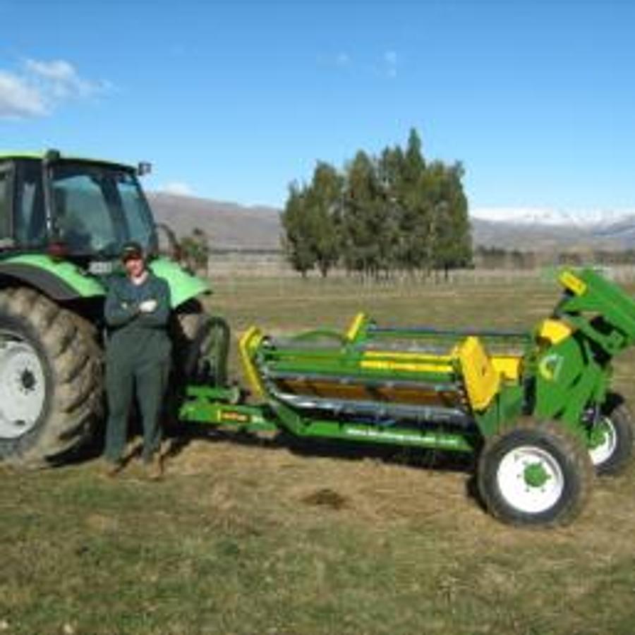 Trailed Bale Unrollers