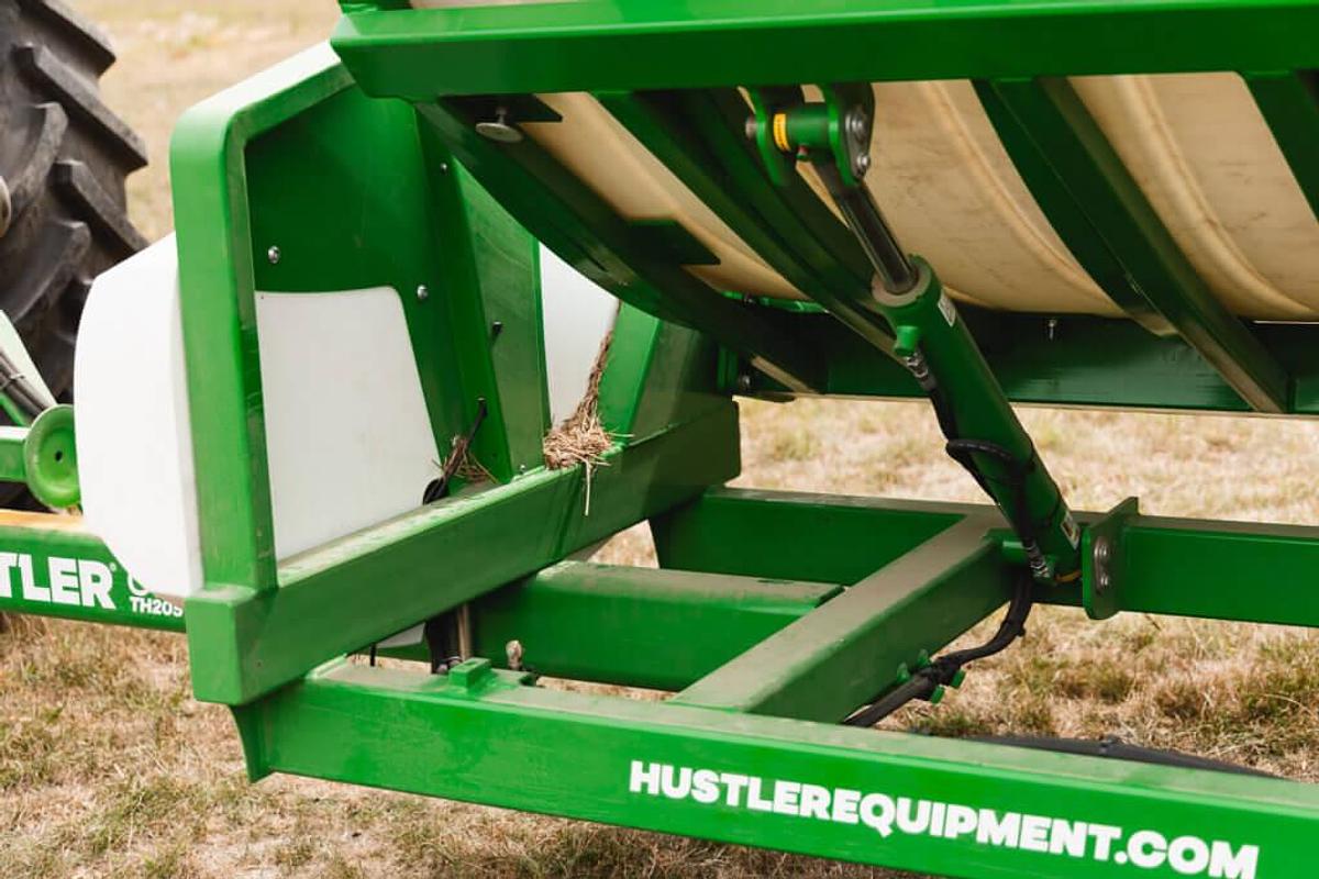 Trailed Chainless Bale Processors