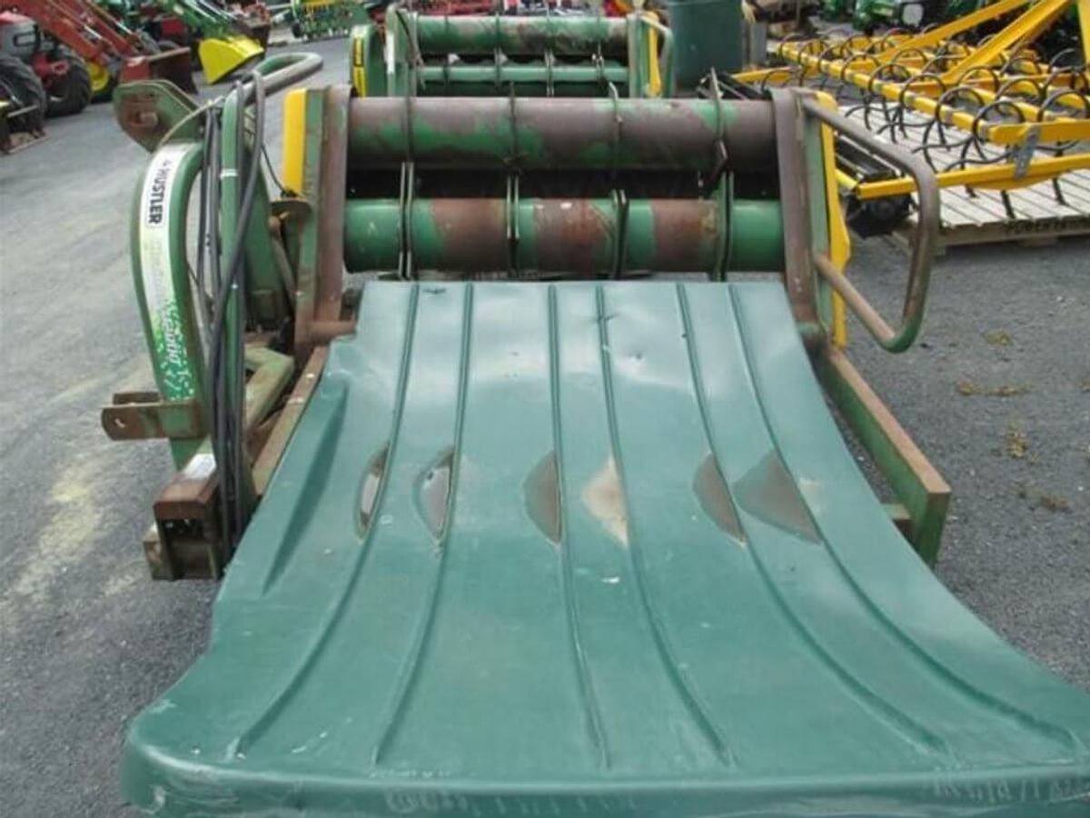 Used Hustler Chainless 2000 bale feeder