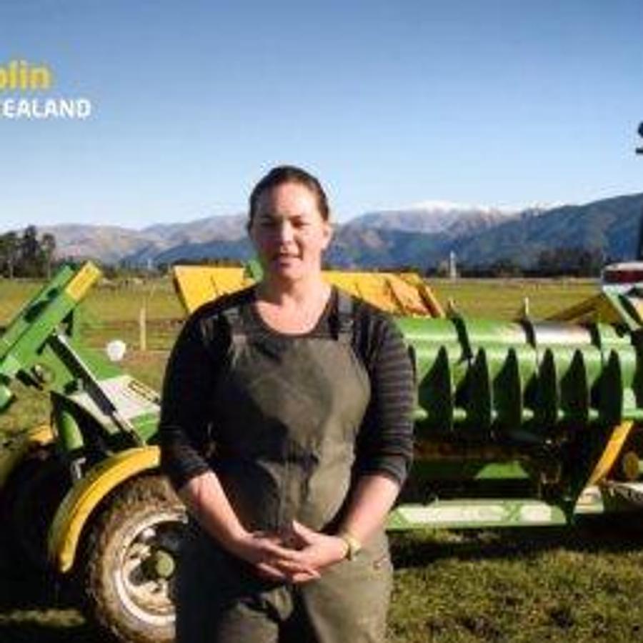 Trailed Chainless Bale Processors