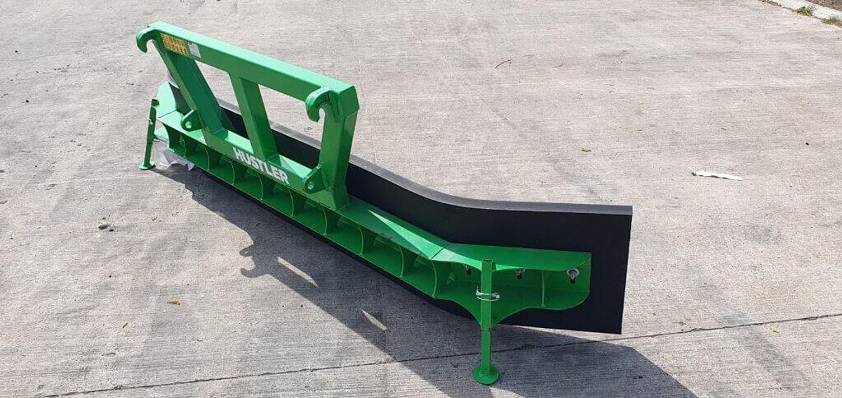 Used Hustler Swiftblade LM260