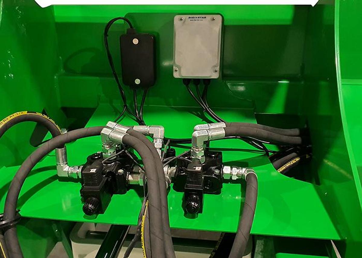 BaleXpress Multi-Bale Feeders