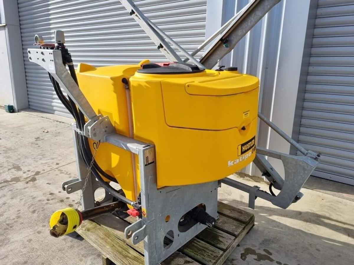 Used 2016 Hustler Katipo 890 boom sprayer