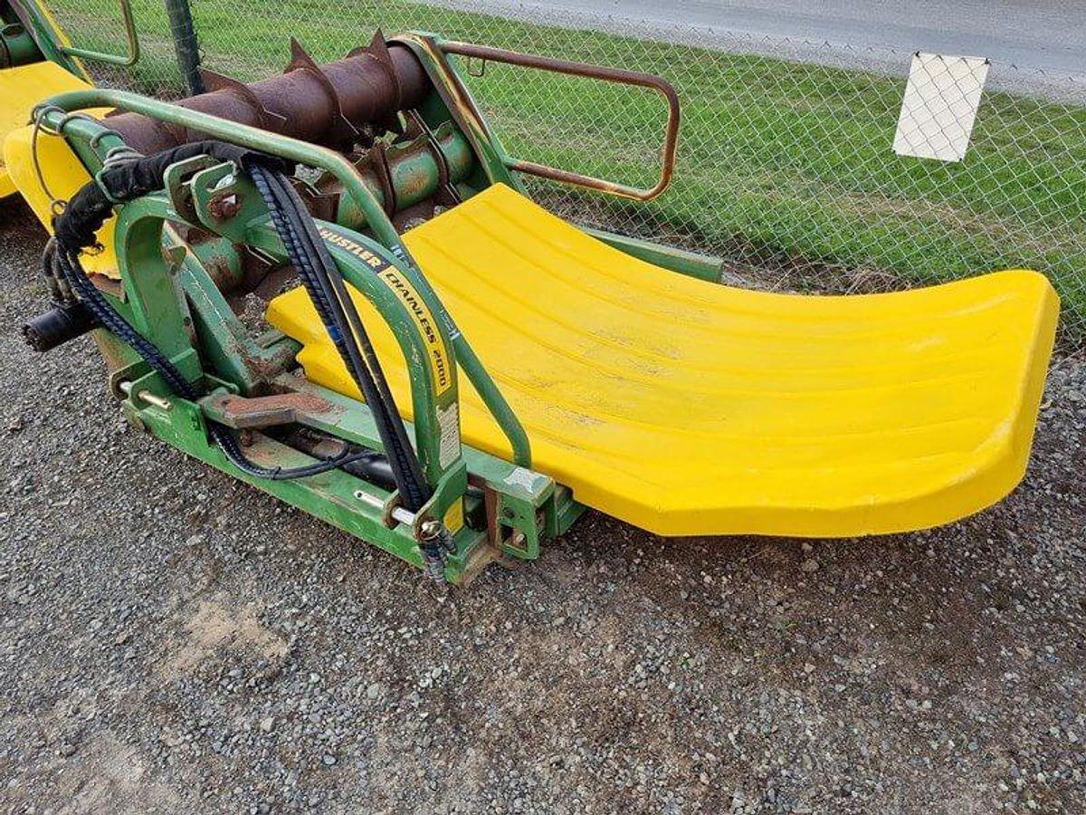 Used HUSTLER CHAINLESS 2000 BALE FEEDER