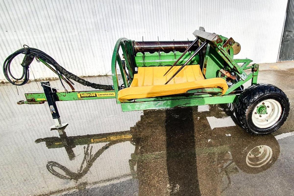 Used Hustler Chainless 4000 Trailed 2 bale feeder