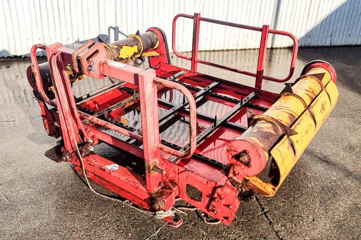 Used Duncan Read Sidewinder 3ptL Bale Feeder