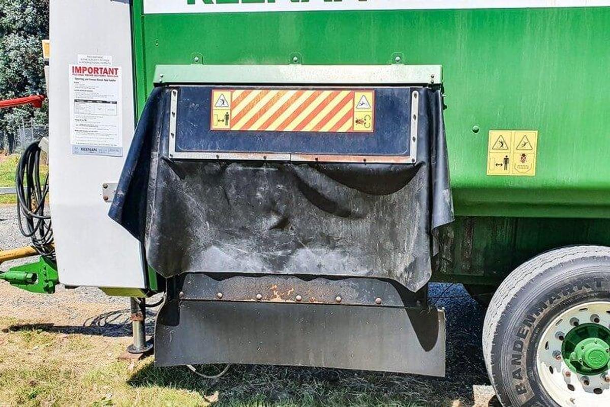 Used Keenan 365 Mixer Feeder