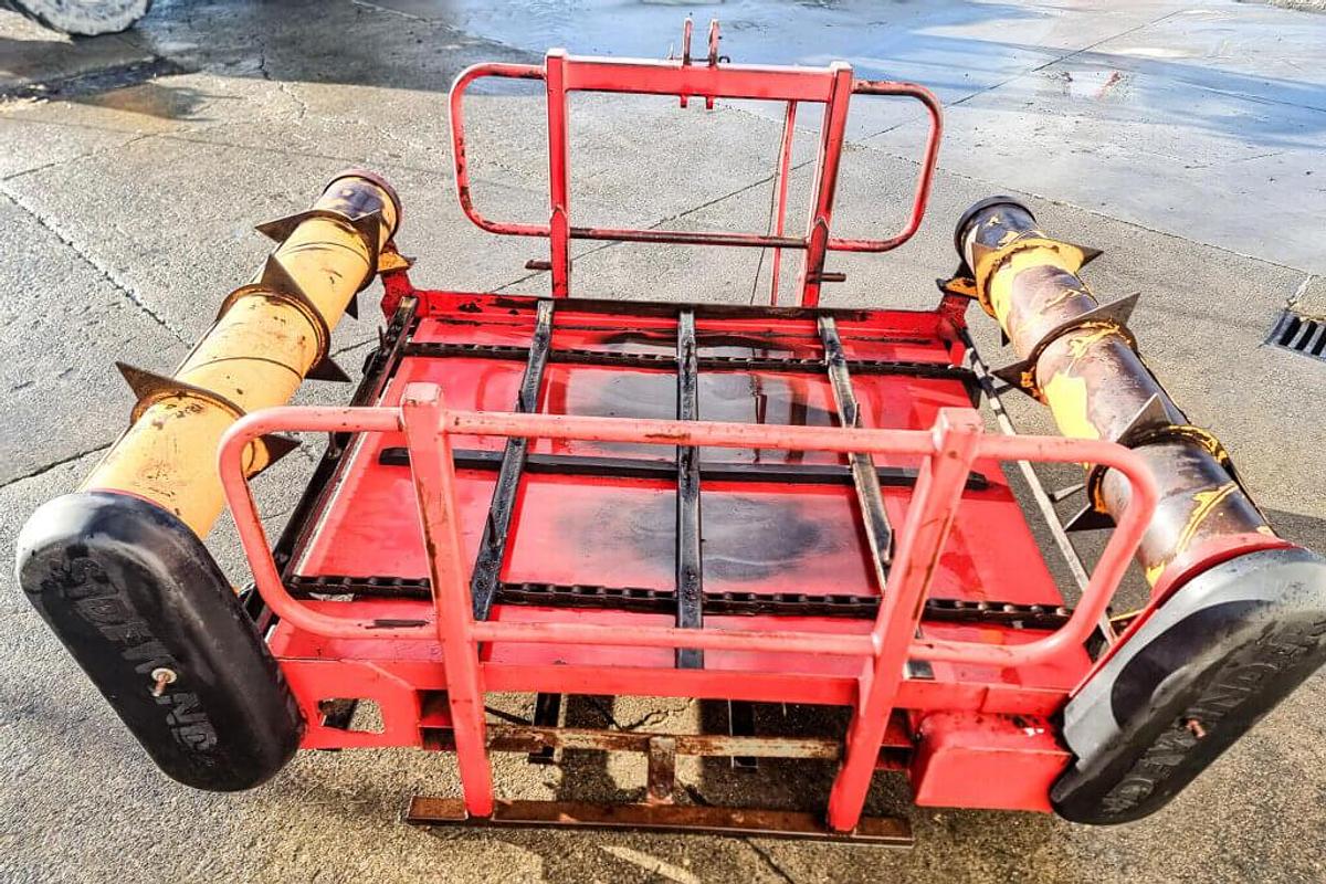 Used Duncan Read Sidewinder 3ptL Bale Feeder